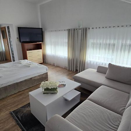 Motel Za Miedza Bralin Екстер'єр фото