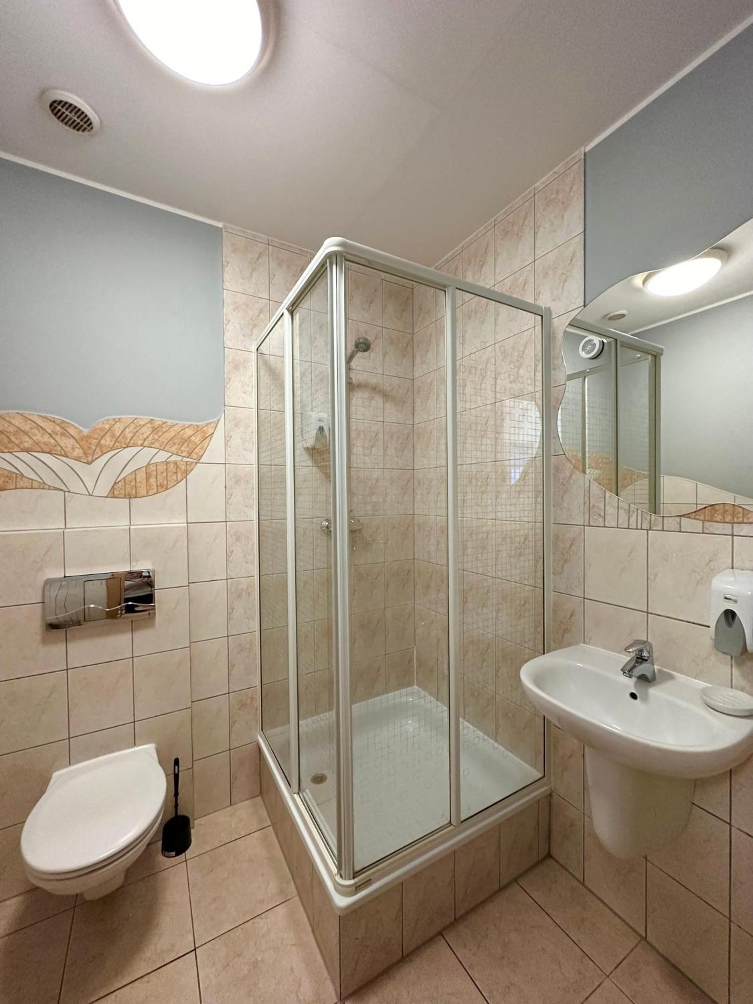 Motel Za Miedza Bralin Екстер'єр фото