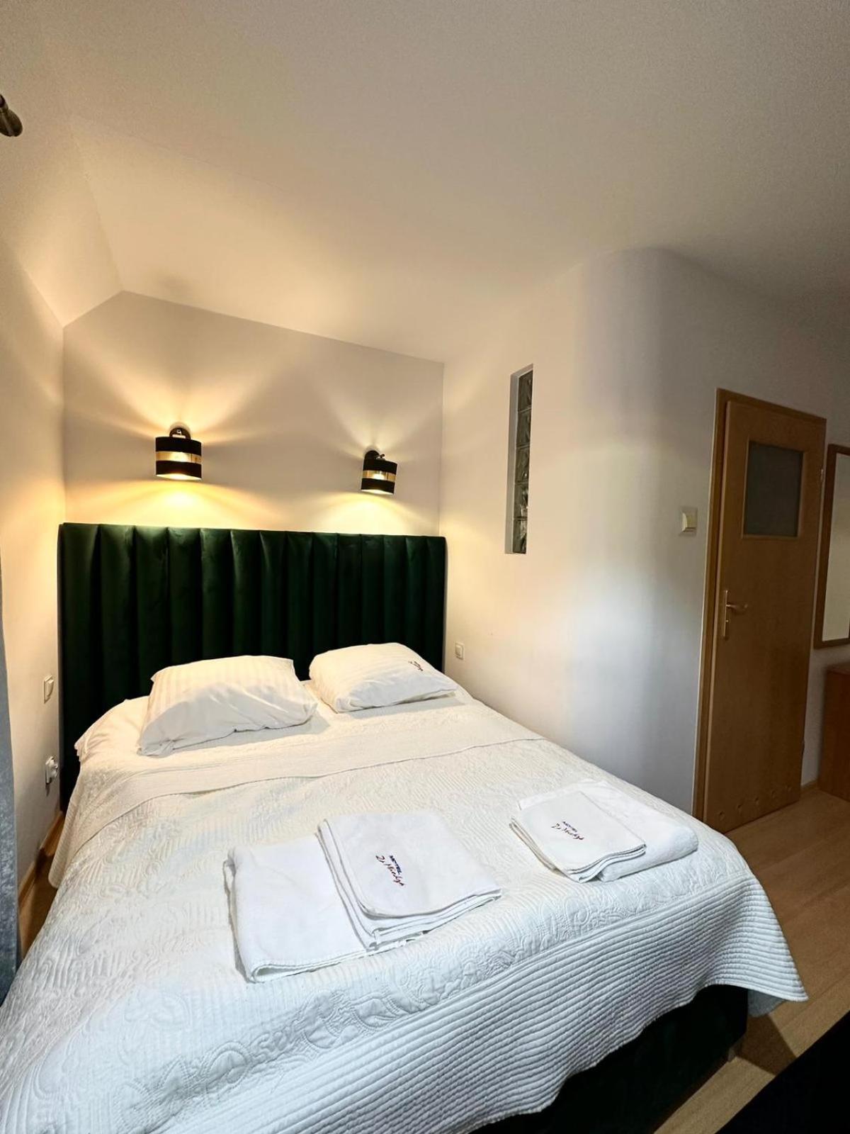 Motel Za Miedza Bralin Екстер'єр фото