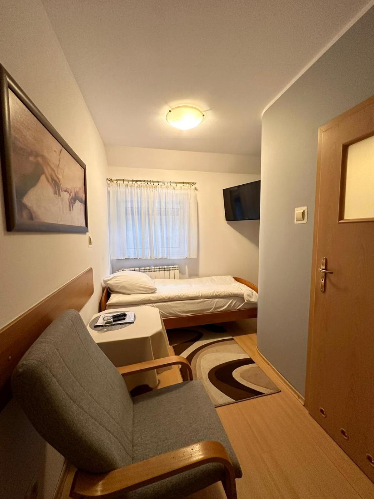 Motel Za Miedza Bralin Екстер'єр фото